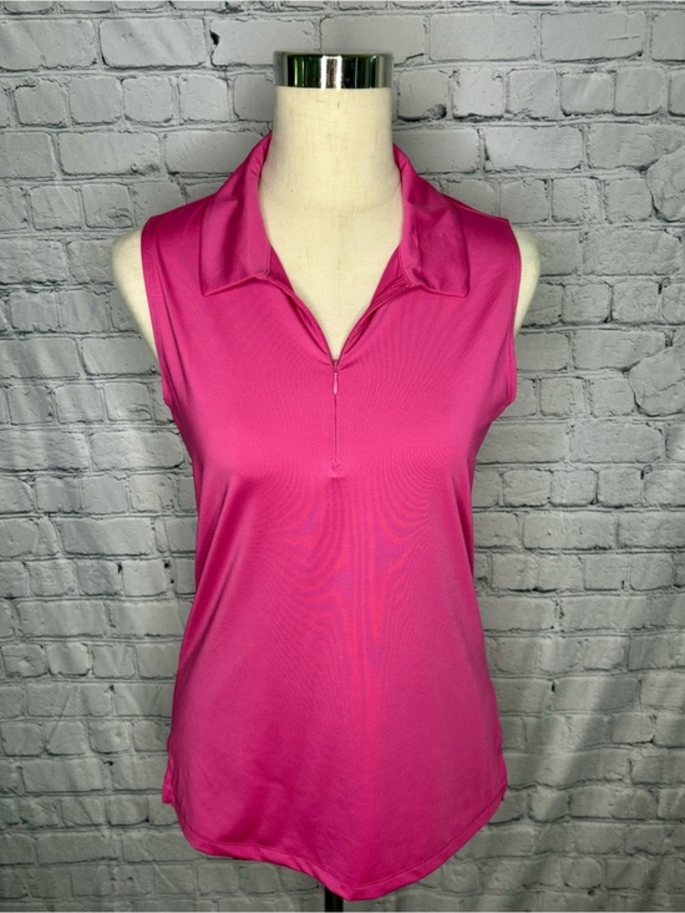 Tommy Bahama Pink Sleeveless Golf Polo Medium Quarter Zip Collared Performance